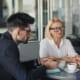 3 signes qu’il est temps de vendre une entreprise digitale 2 Transmission entreprise - business - réunion dirigeants business