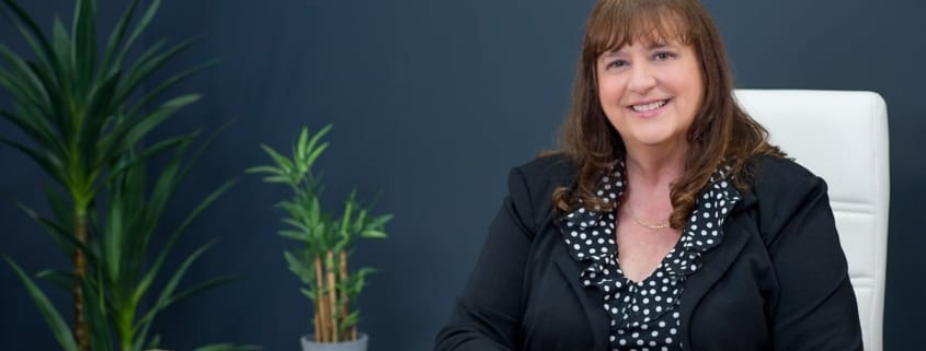 transmission PME crédit Wallonie handshake business professional