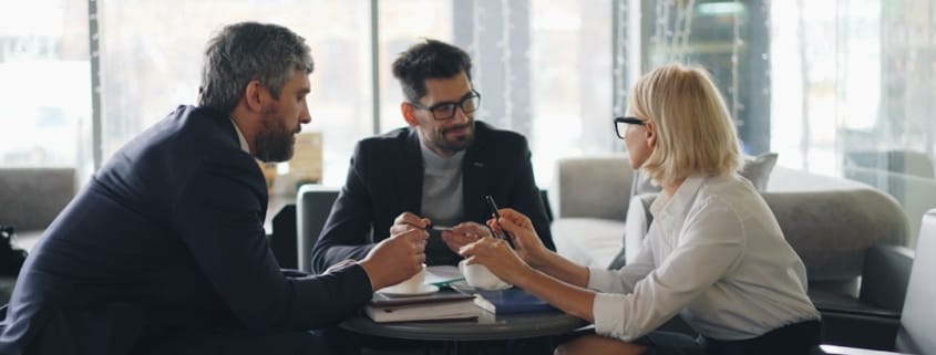 Un contrat de régie pour les transmissions complexes - business - réunion dirigeants business