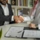 Transmettre avec succès son entreprise familiale en Belgique - business - réunion dirigeants business